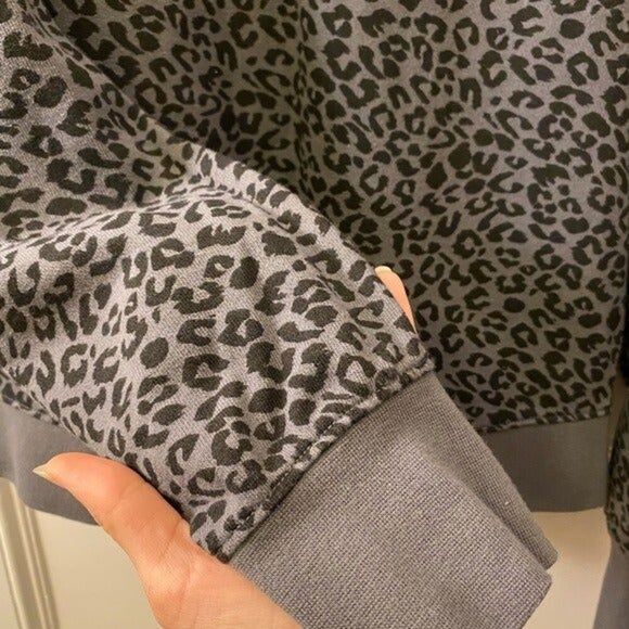 RAILS Marcie Cheetah Animal Print Crewneck Pullover Gray/Black Sz Small - Picture 5 of 9